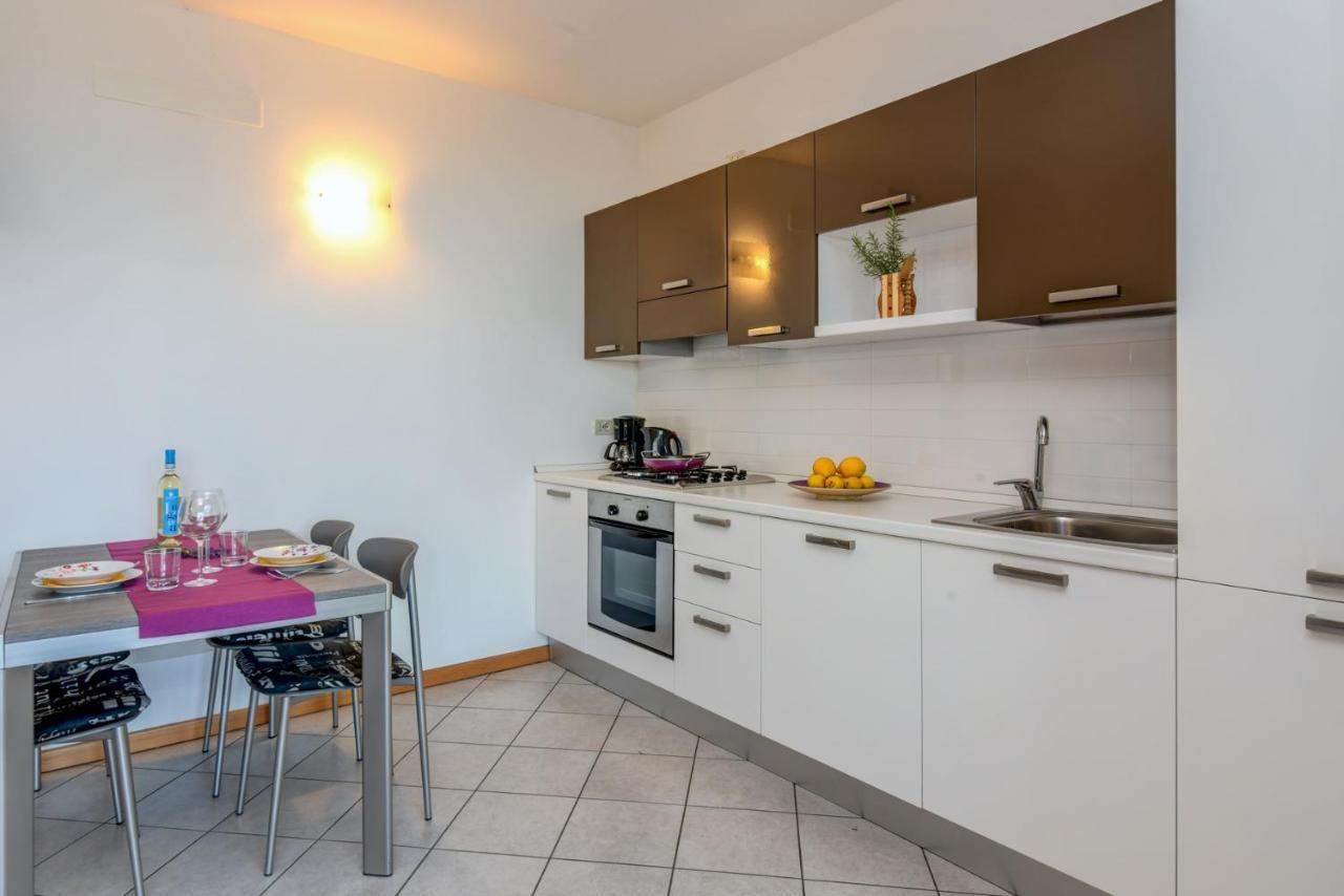6 Happiness Apartment Toscolano Maderno Exterior foto