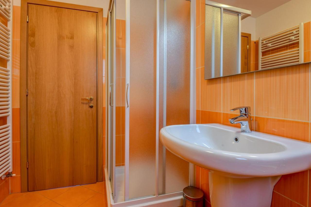 6 Happiness Apartment Toscolano Maderno Exterior foto