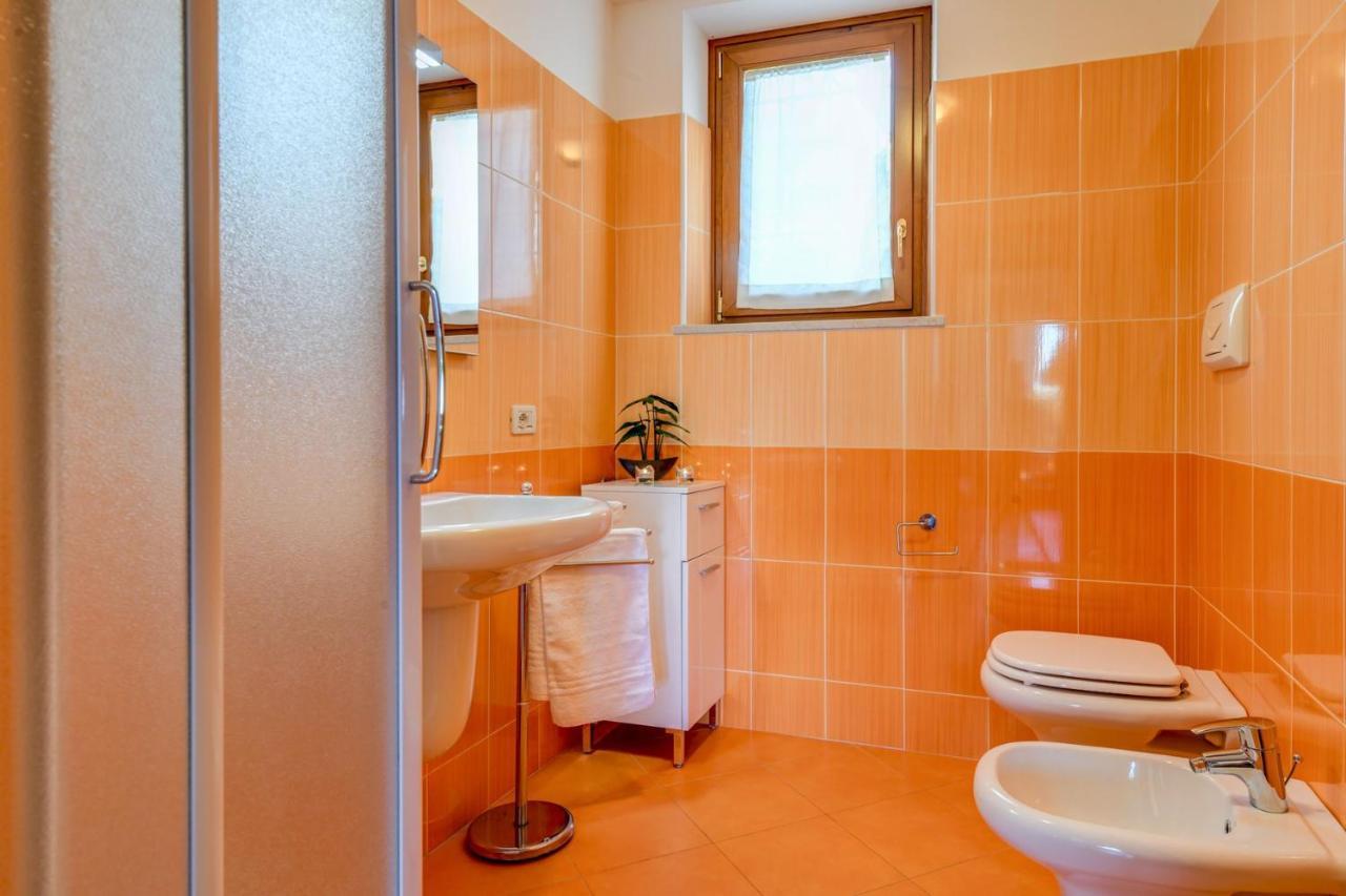 6 Happiness Apartment Toscolano Maderno Exterior foto